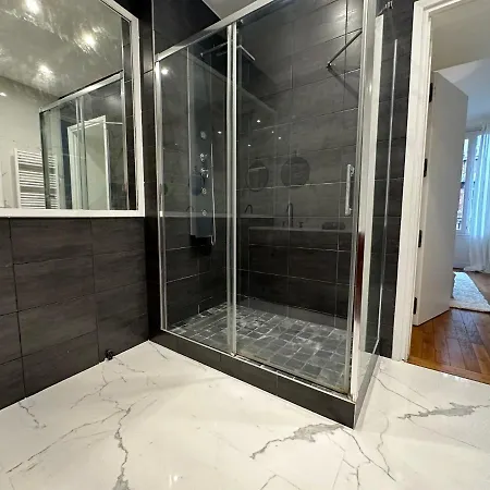 Foch Champs Elysees Apartment *