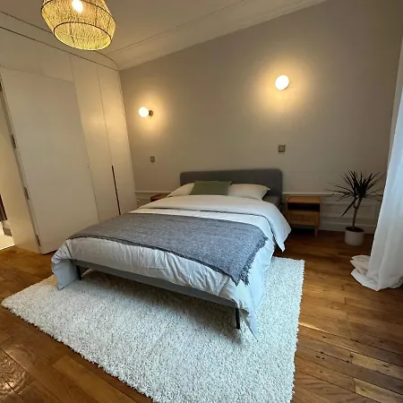 Apartment Foch Champs Elysees